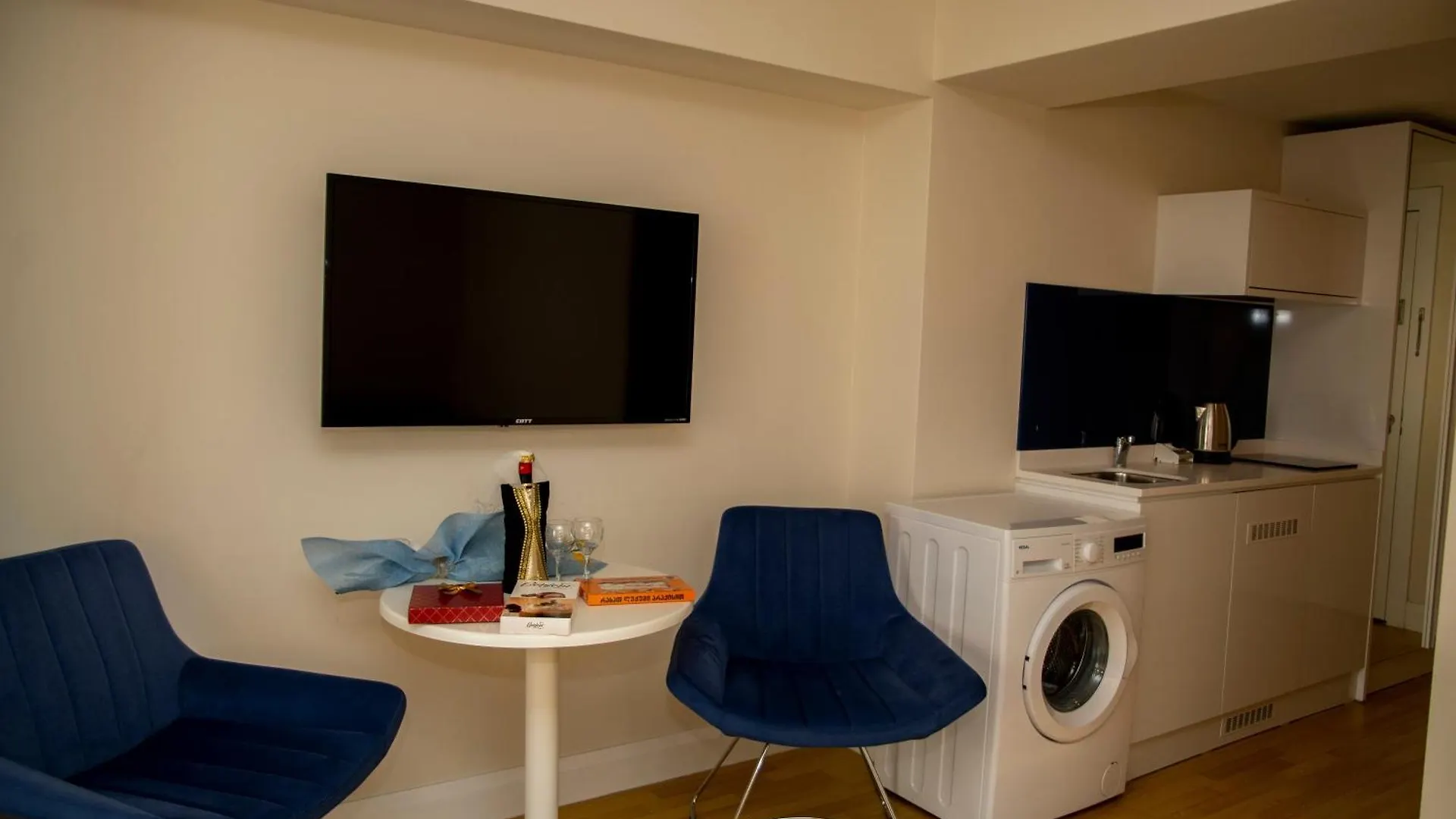 Vip Apartments N8 Batumi 5*,  Georgia